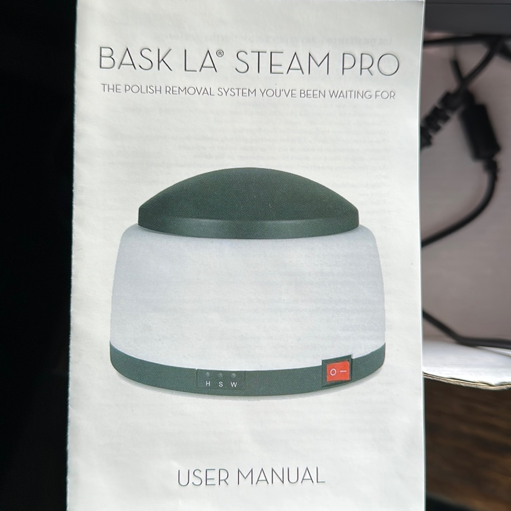 Nail polish steamer to remove polish